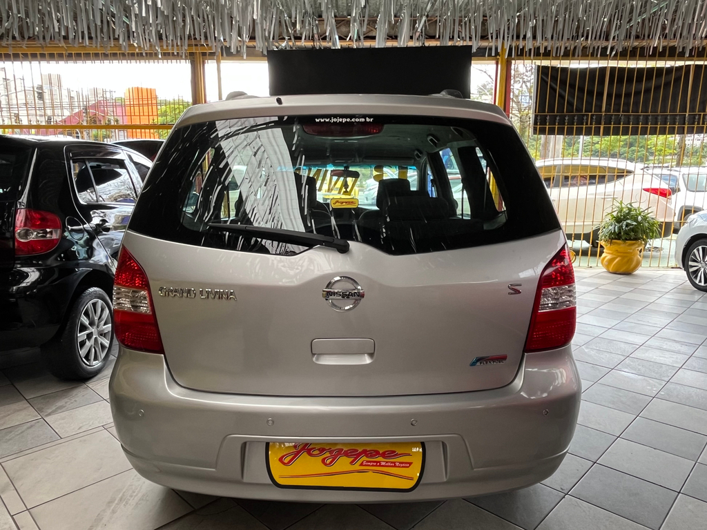 Nissan Livina Prata