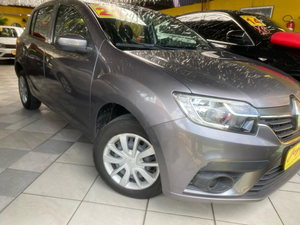Renault Sandero Cinza