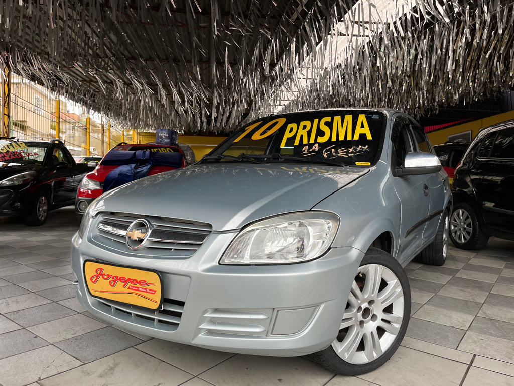 Chevrolet Prisma Prata
