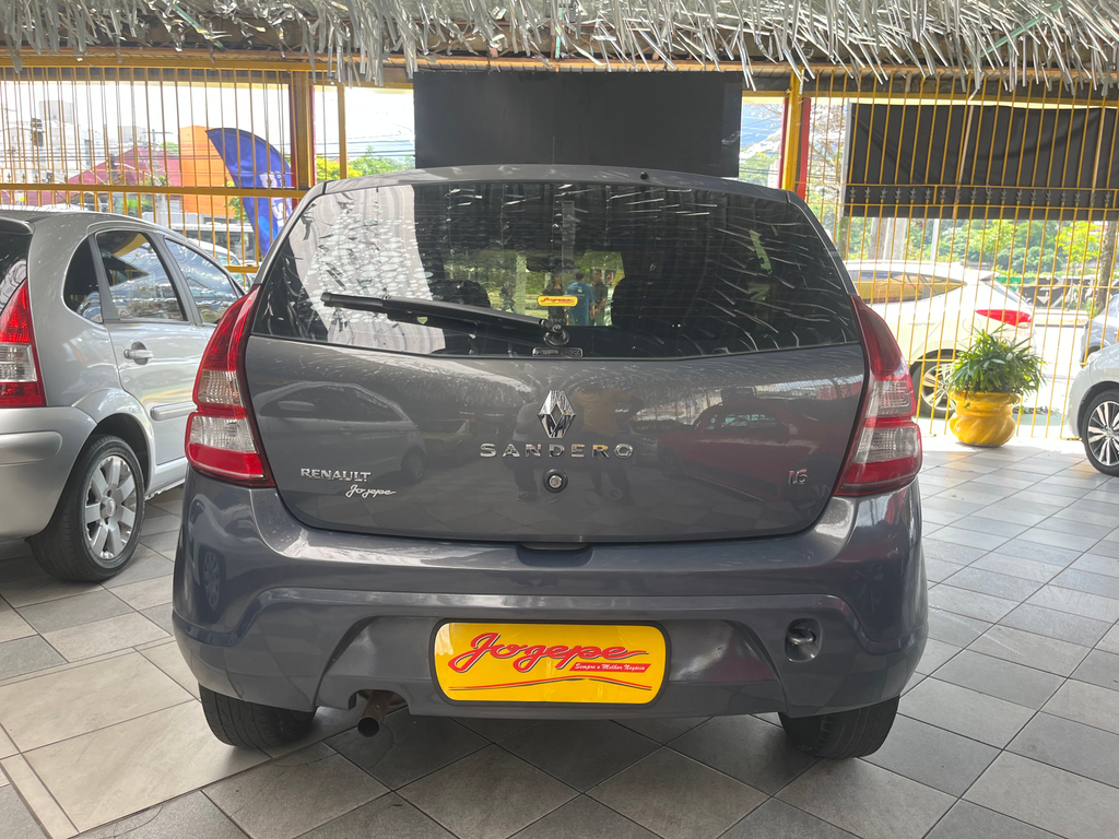 Renault Sandero Cinza