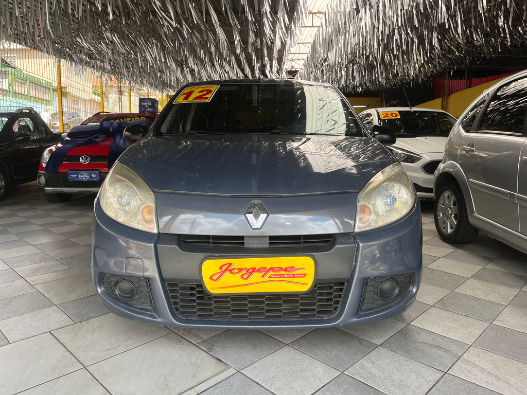 Renault Sandero Cinza