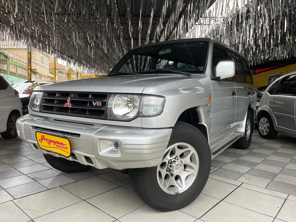 Mitsubishi Pajero Prata