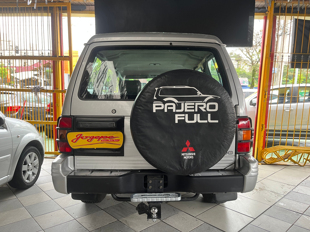Mitsubishi Pajero Prata