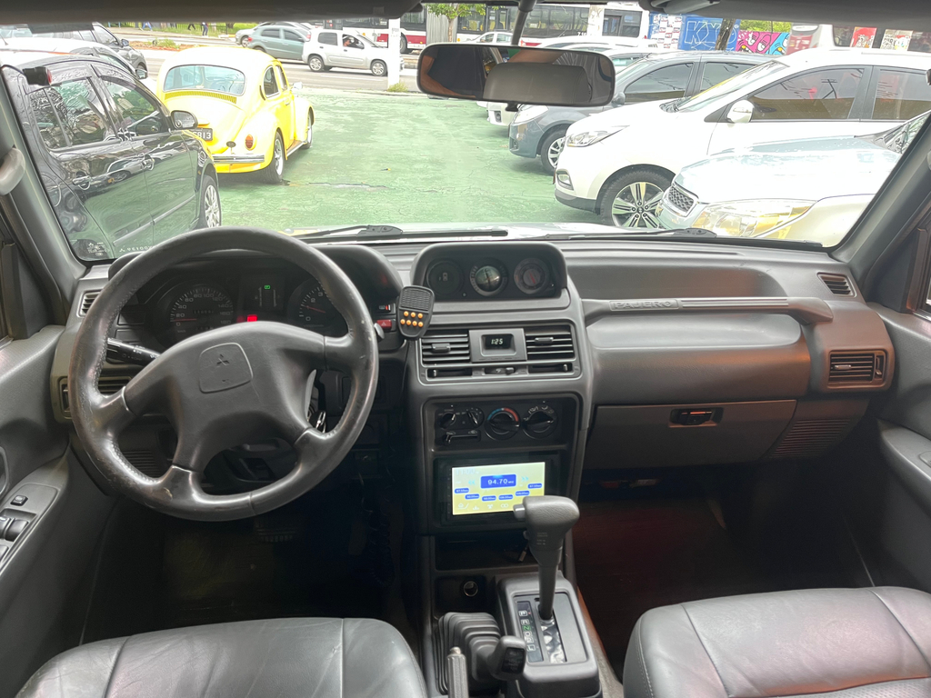 Mitsubishi Pajero Prata