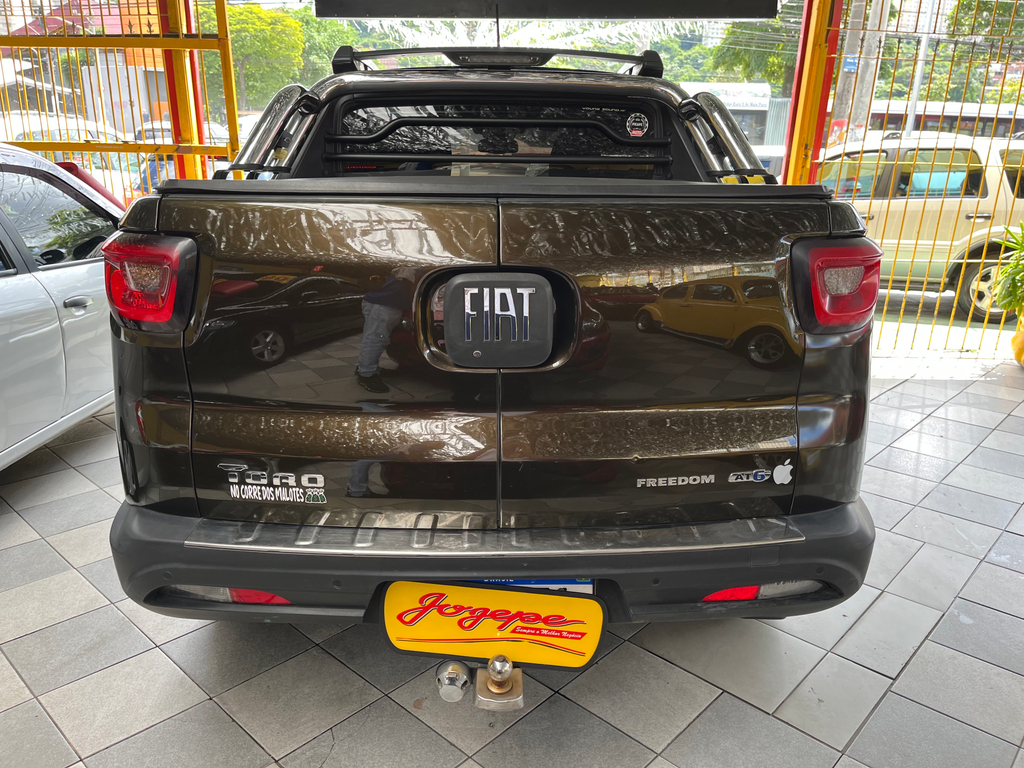 Fiat Toro Marrom