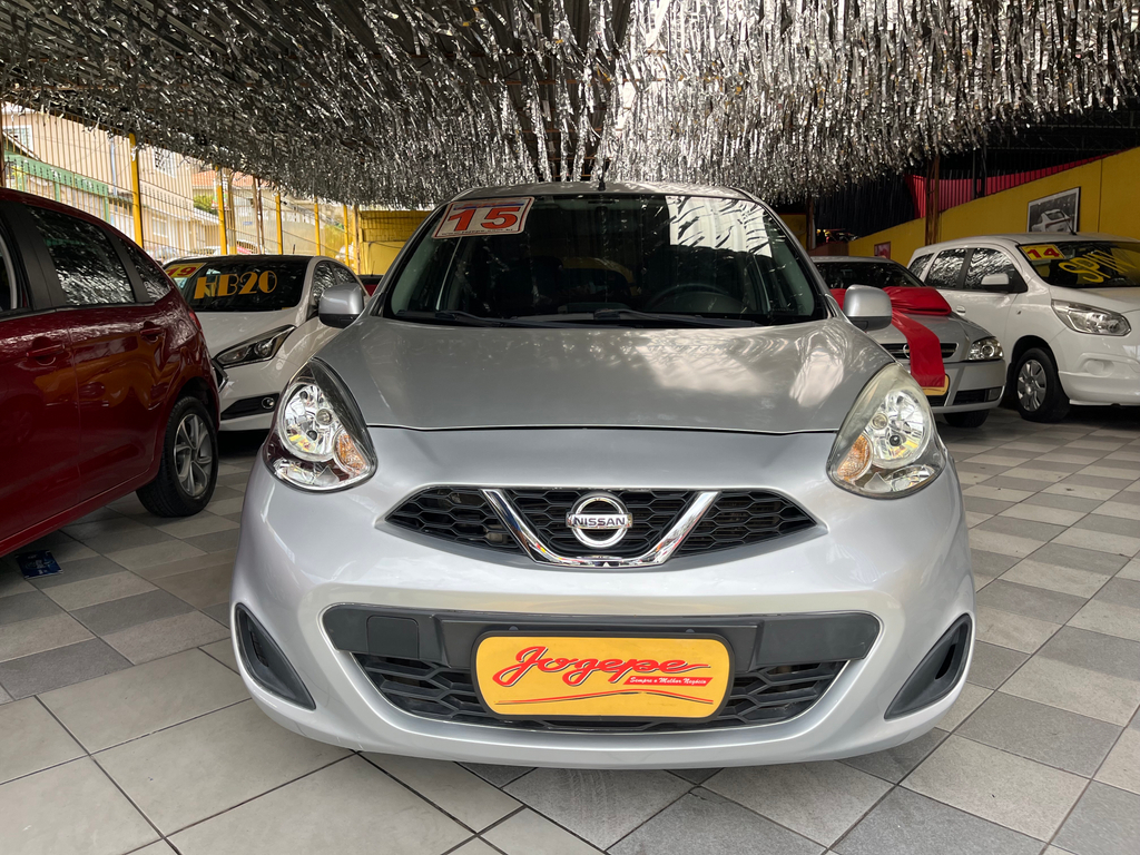 Nissan March Prata