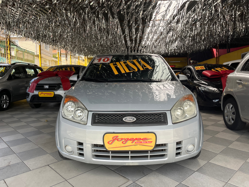 Ford Fiesta Prata