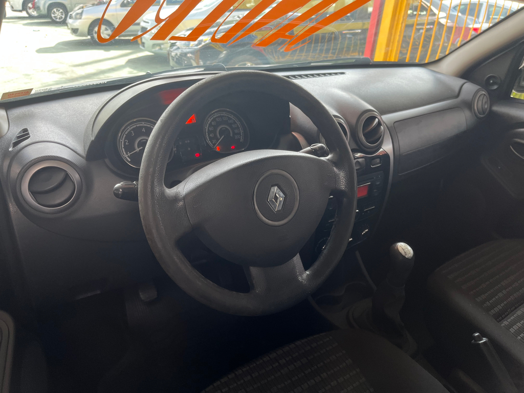 Renault Sandero Prata