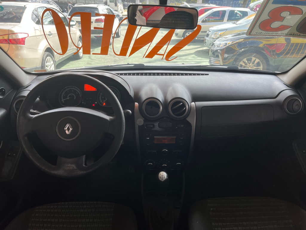 Renault Sandero Prata