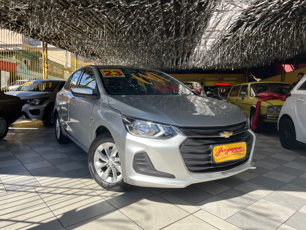Chevrolet Onix Prata