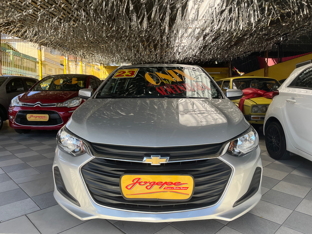 Chevrolet Onix Prata