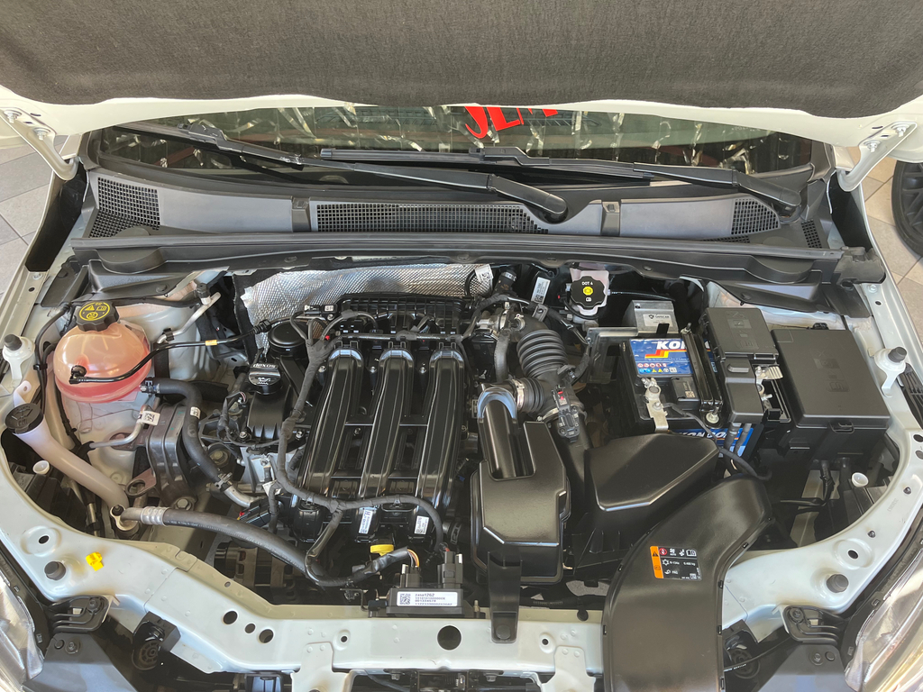 Chevrolet Onix Prata