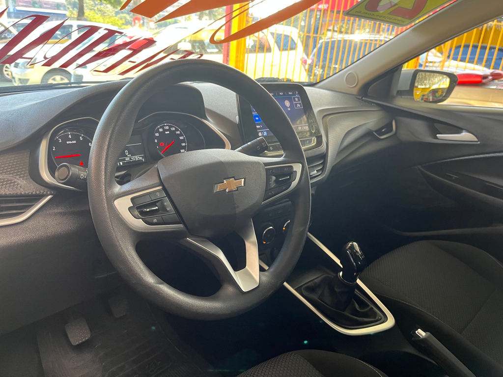Chevrolet Onix Prata