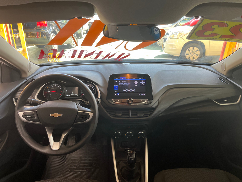 Chevrolet Onix Prata