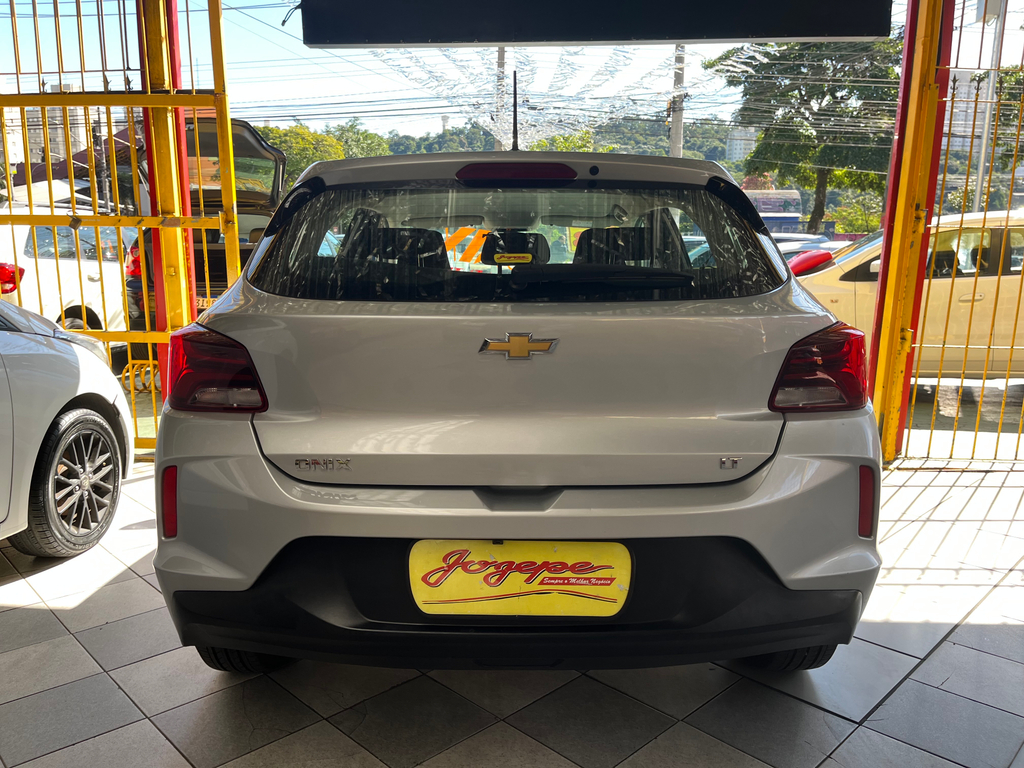 Chevrolet Onix Prata