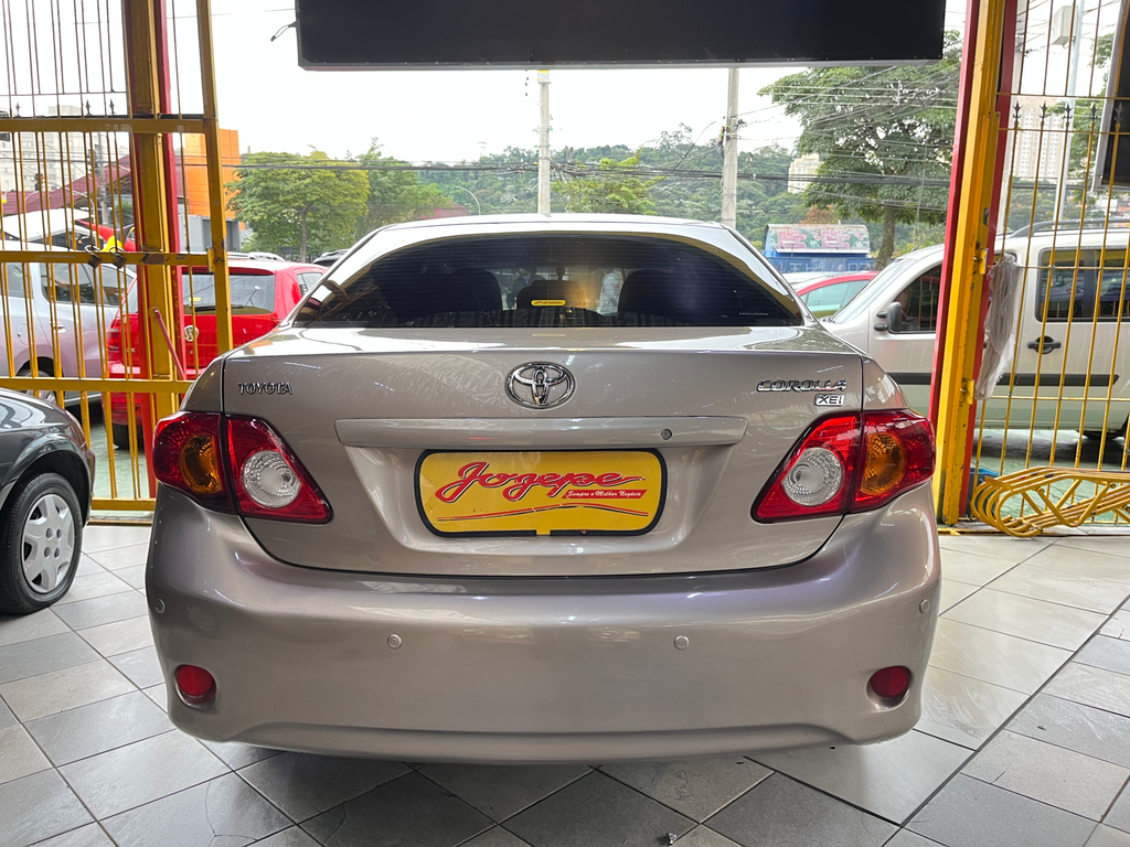 Toyota Corolla Bege