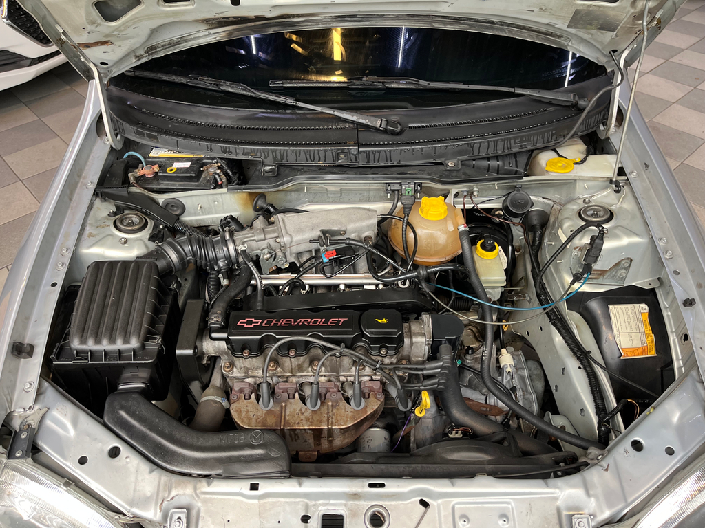 Chevrolet Corsa Sedan Prata