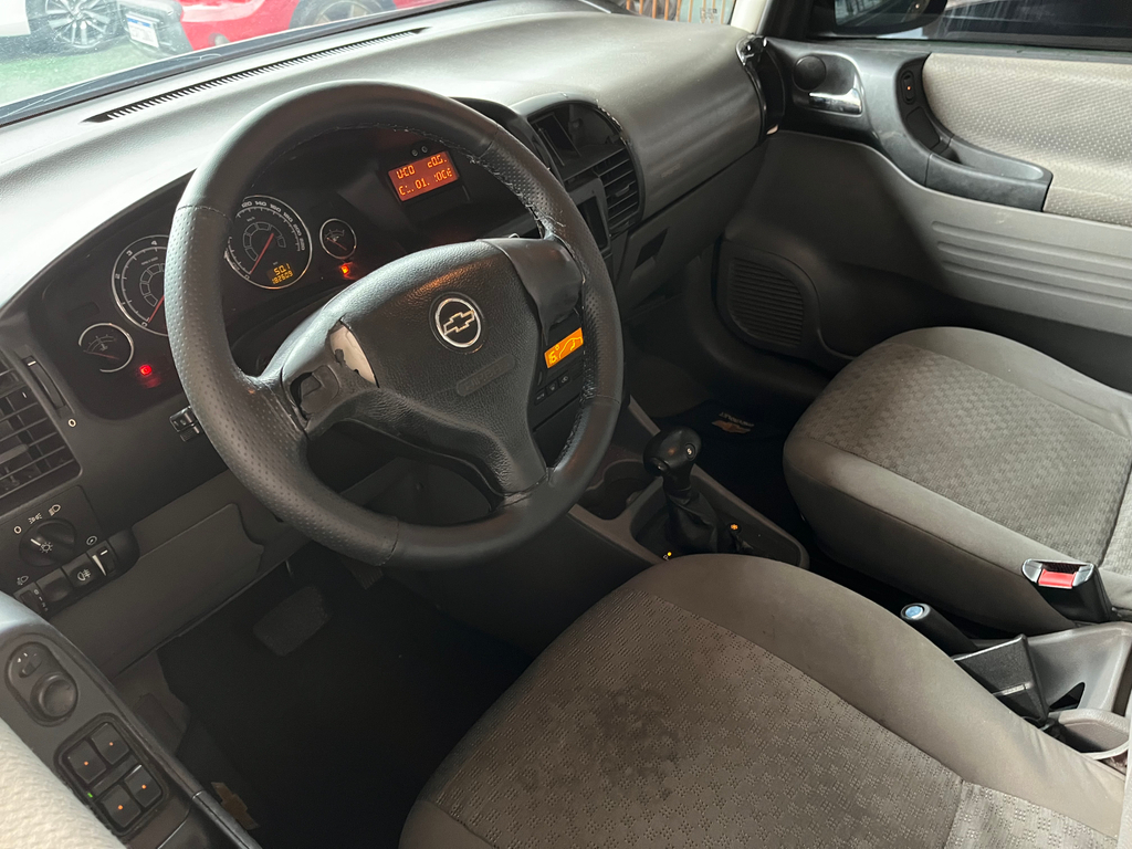 Chevrolet Zafira Preto