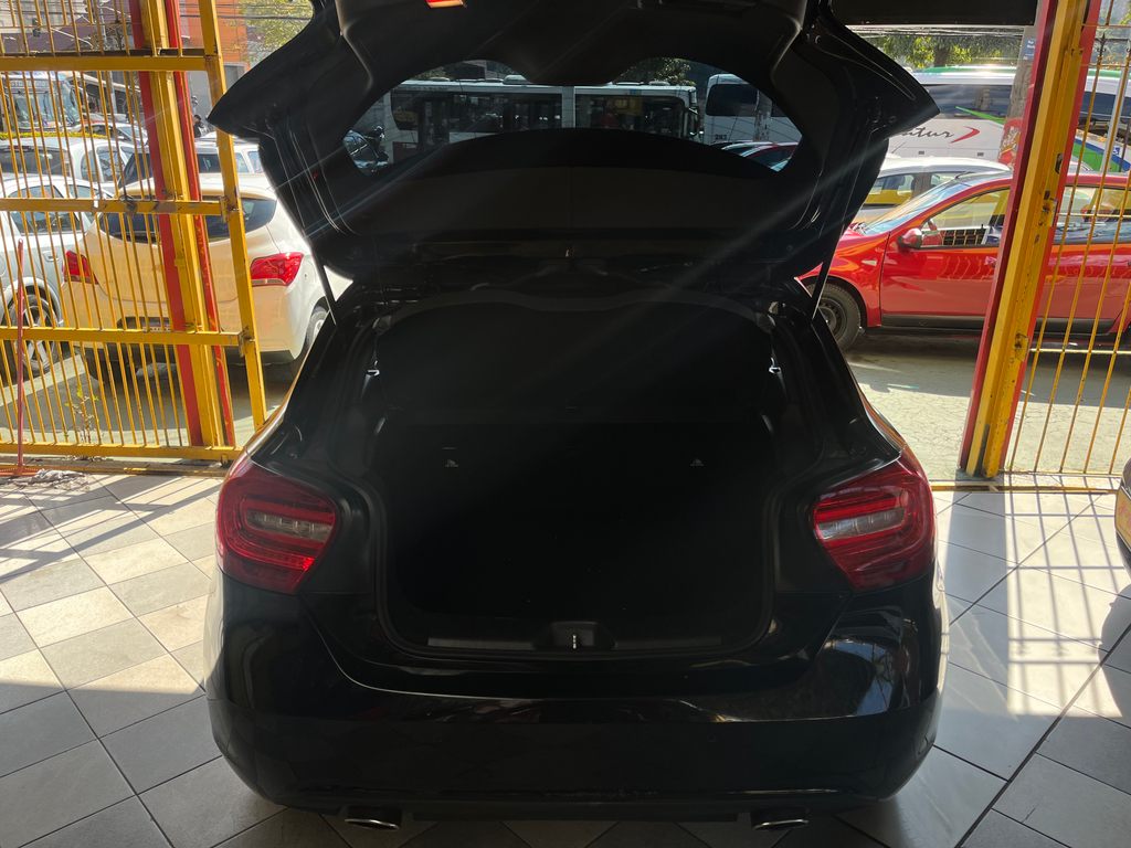 Mercedes Benz A 200 Preto