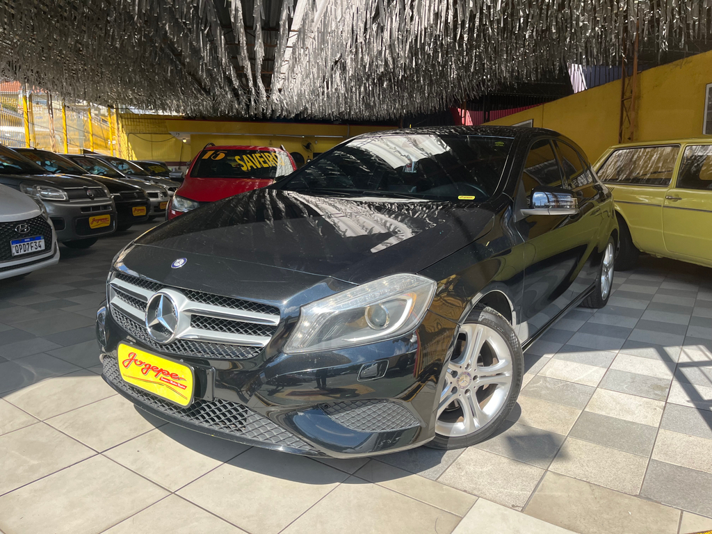 Mercedes Benz A 200 Preto