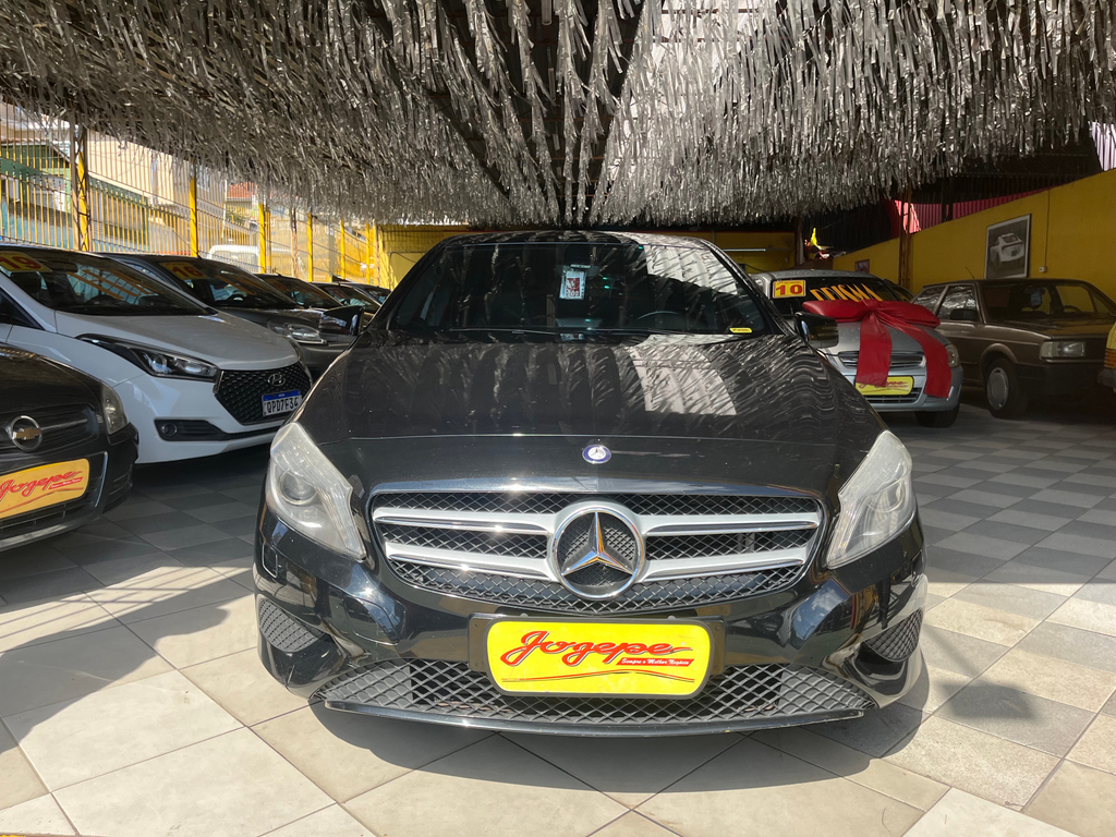 Mercedes Benz A 200 Preto