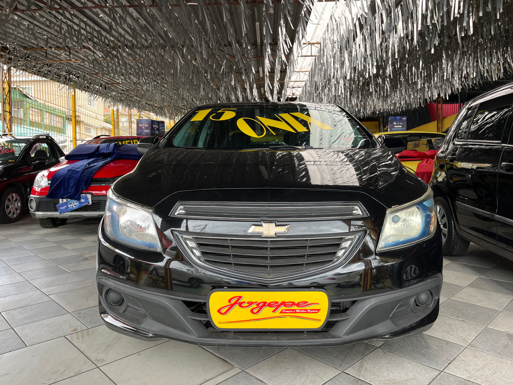 Chevrolet Onix Preto