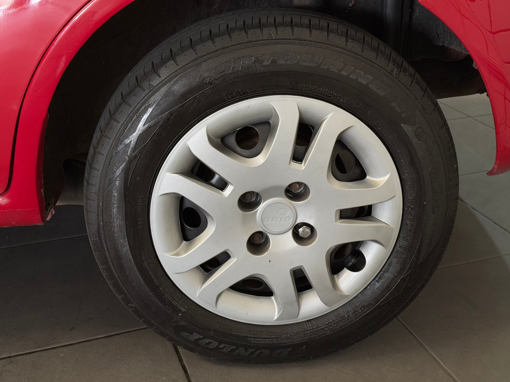 Ford Fiesta Hatch Vermelho