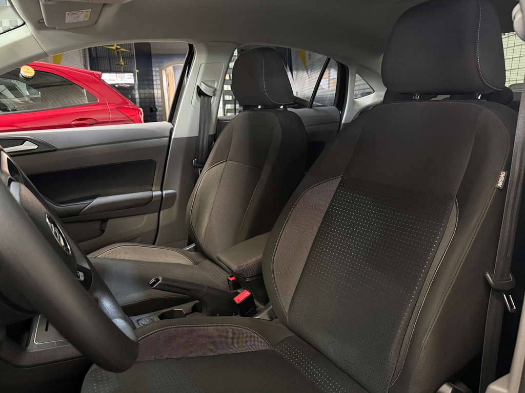 Volkswagen Virtus Preto