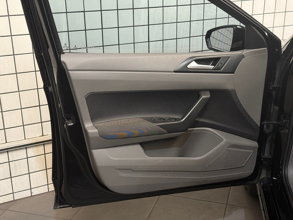 Volkswagen Virtus Preto
