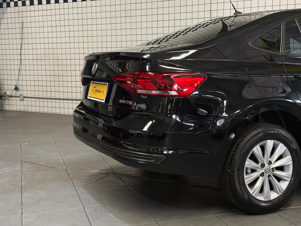 Volkswagen Virtus Preto