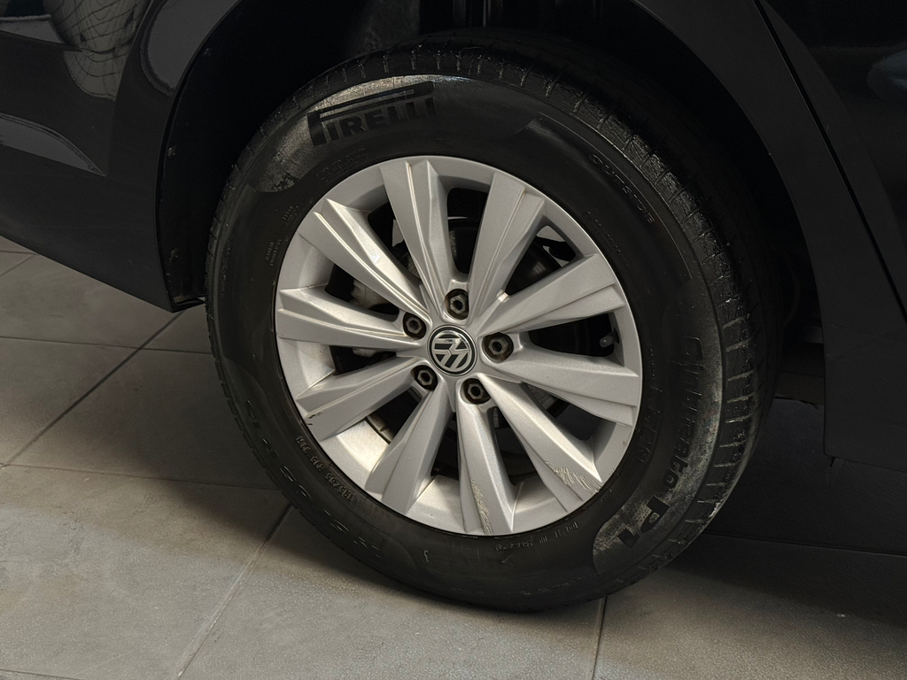Volkswagen Virtus Preto