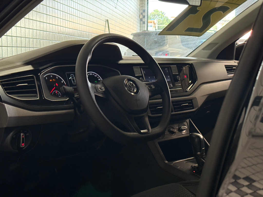 Volkswagen Virtus Preto