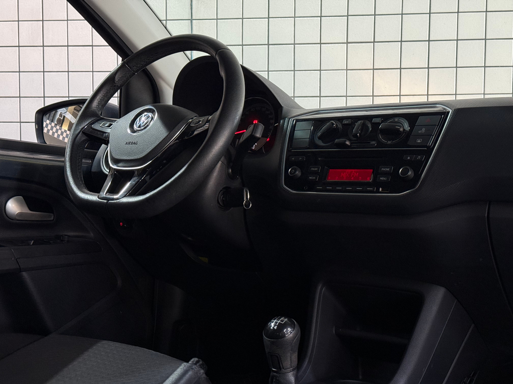 Volkswagen Up! Cinza