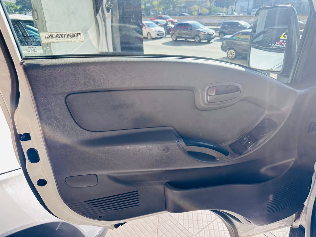Hyundai HR Branco
