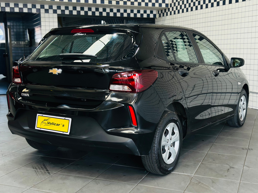 Chevrolet Onix Preto