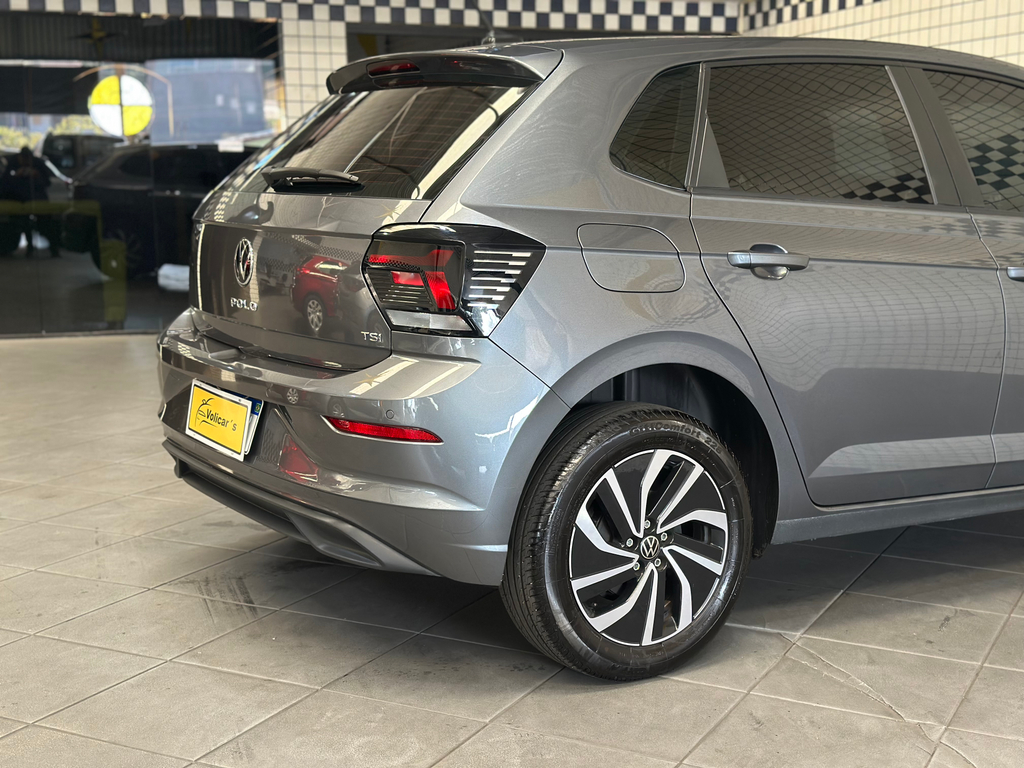 Volkswagen Polo Cinza