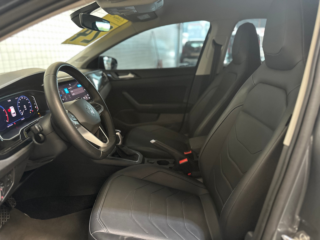 Volkswagen Polo Cinza
