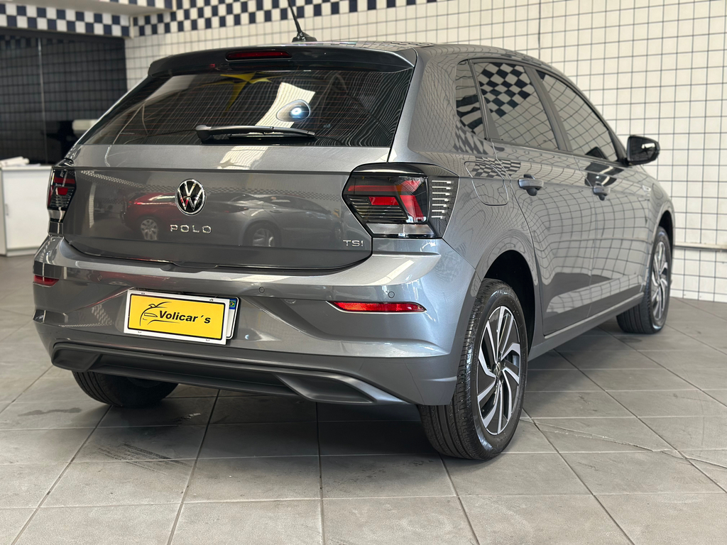 Volkswagen Polo Cinza