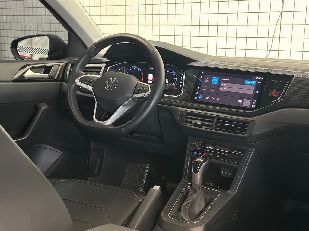 Volkswagen Polo Cinza
