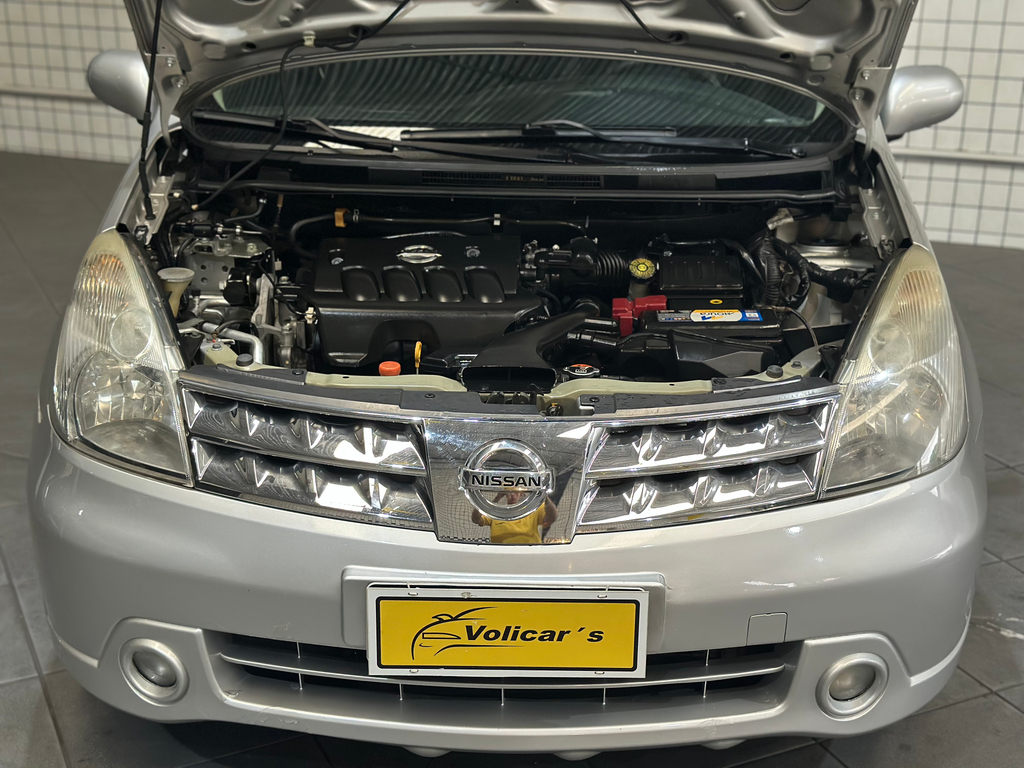 Nissan Livina Prata