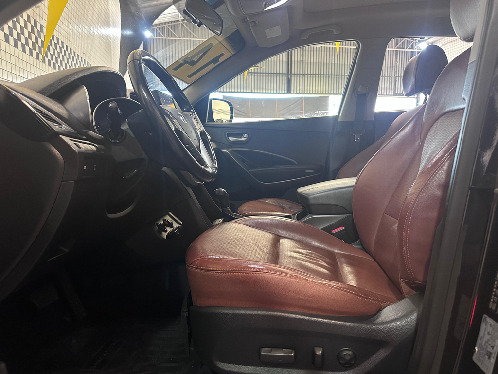 Hyundai Santa Fe Preto