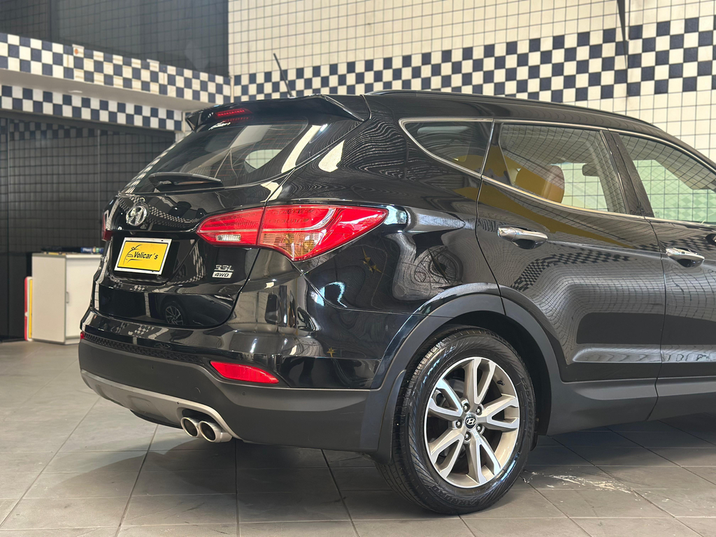 Hyundai Santa Fe Preto