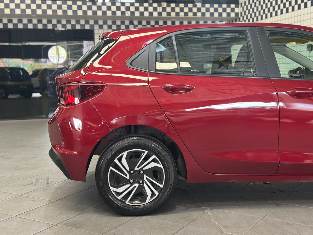 Chevrolet Onix Vermelho