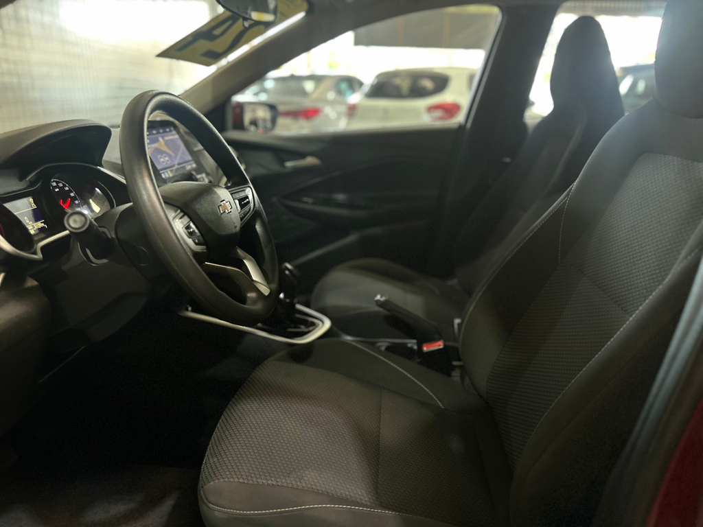 Chevrolet Onix Vermelho