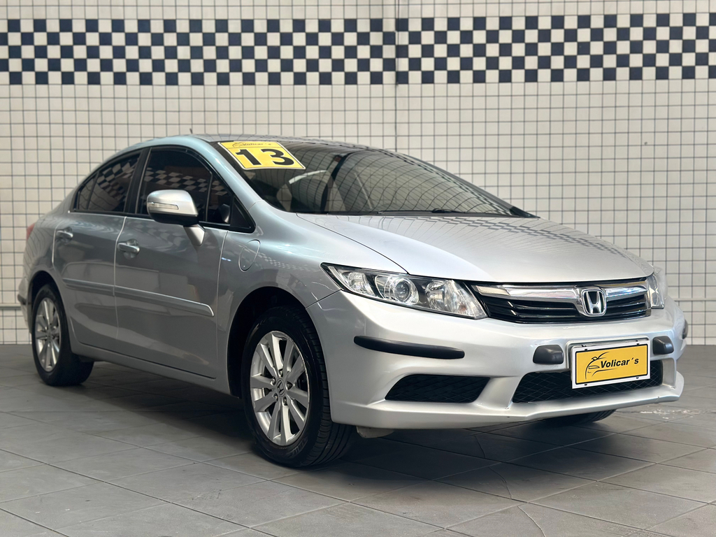 Honda Civic Sedan Prata