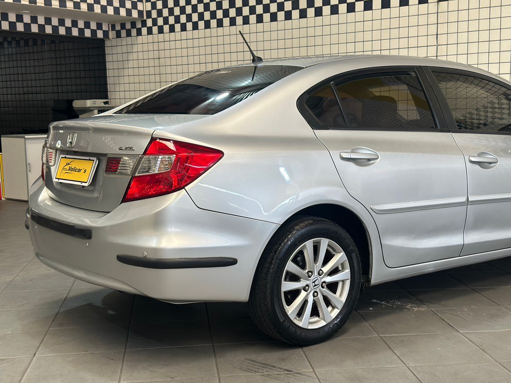 Honda Civic Sedan Prata