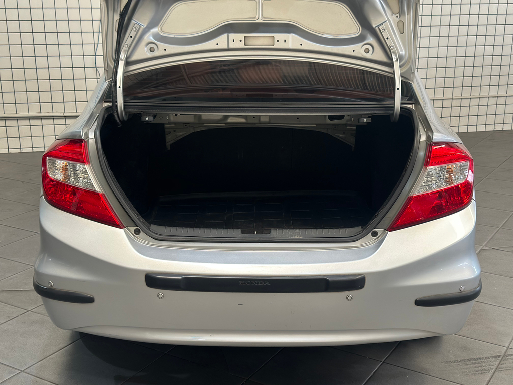 Honda Civic Sedan Prata