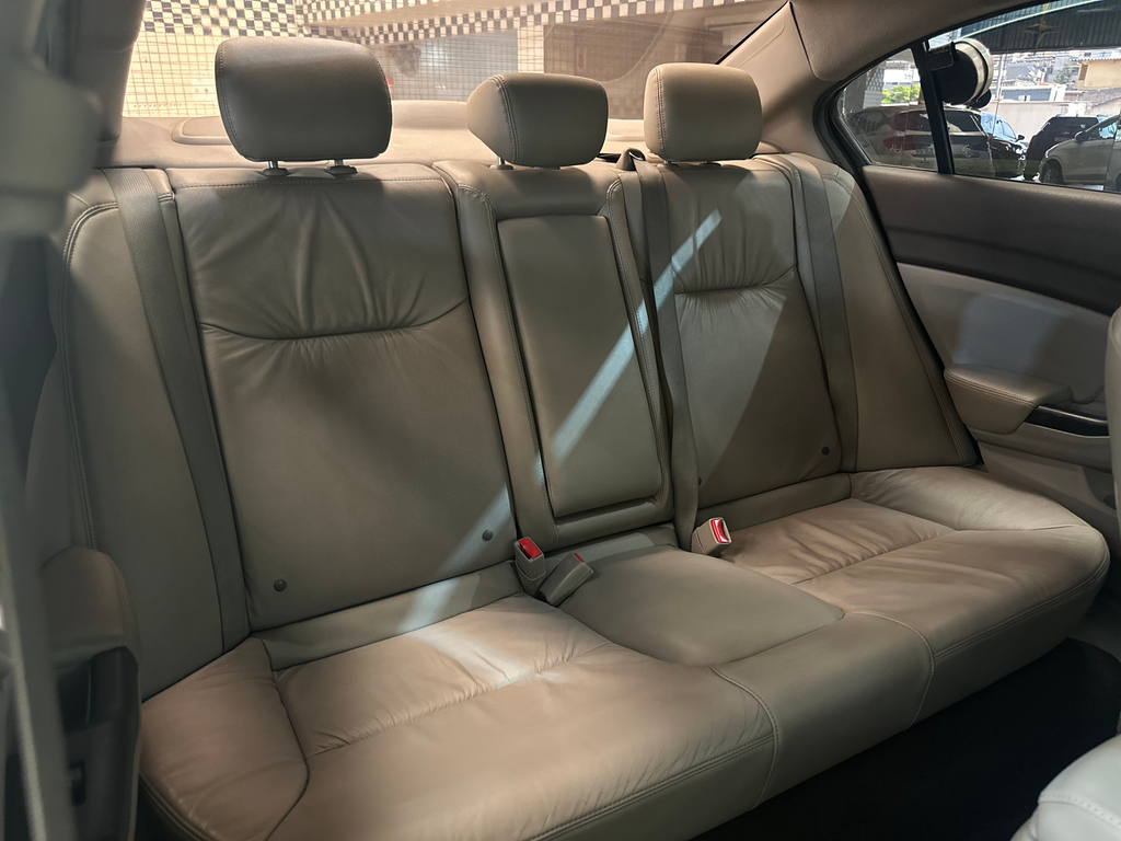 Honda Civic Sedan Prata