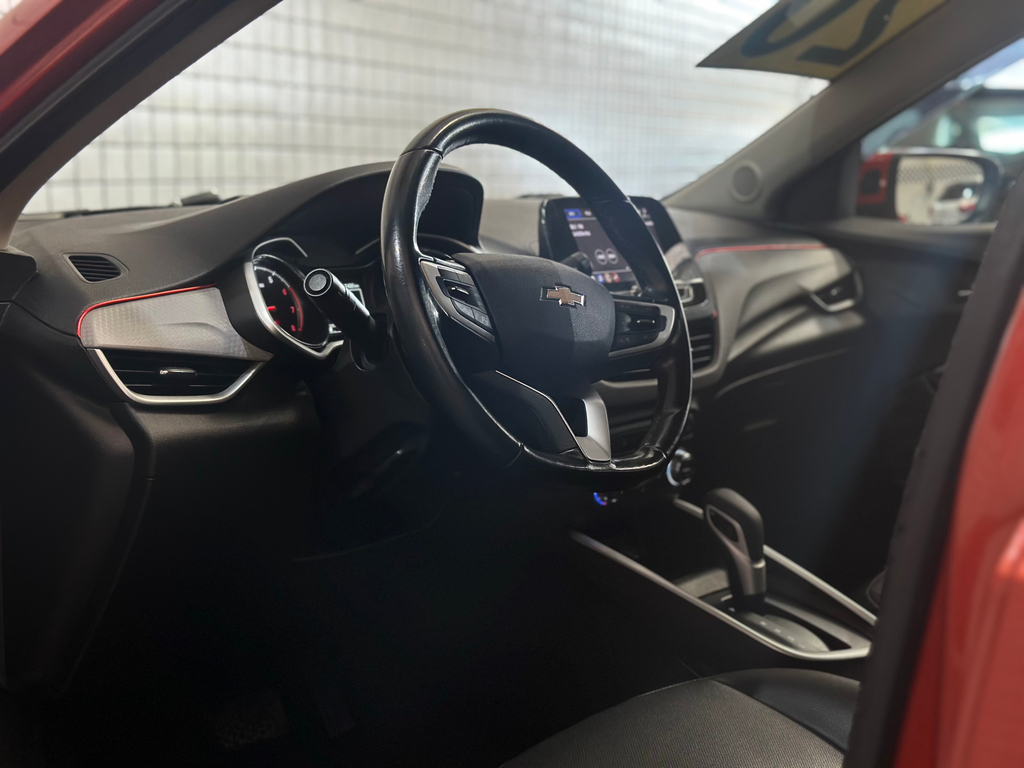Chevrolet Onix Laranja