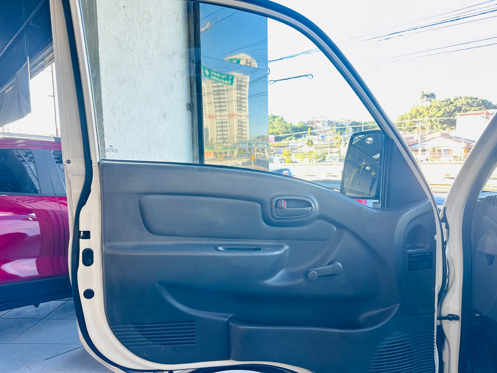 Hyundai HR Branco